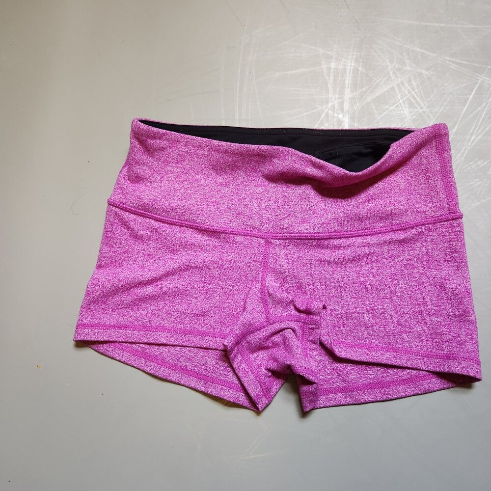 Lululemon size 4 booty biker shorts